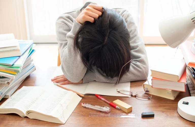 自分から意見を述べるのが苦手な方へ！自分を理解し、意見を自信を持って表現する勉強法を提供します